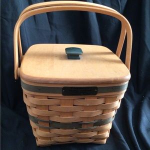 Longaberger 1995 Christmas Cranberry Basket